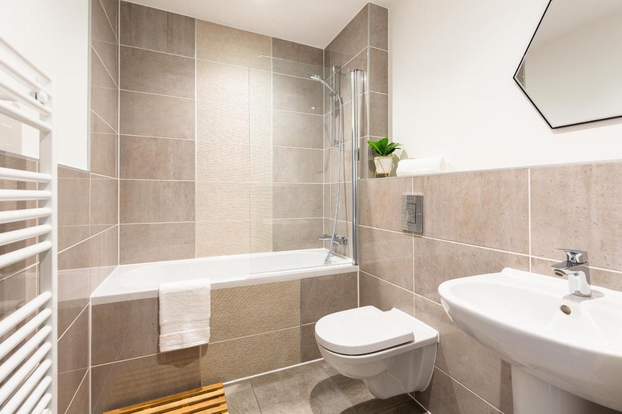 بريستول City Centre - Free Parking - Stylish 2 Bedroom Apartment المظهر الخارجي الصورة